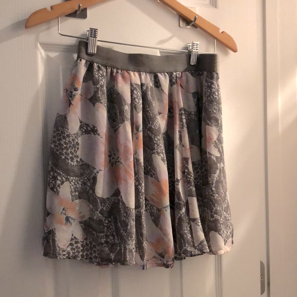 Floral skirt size small